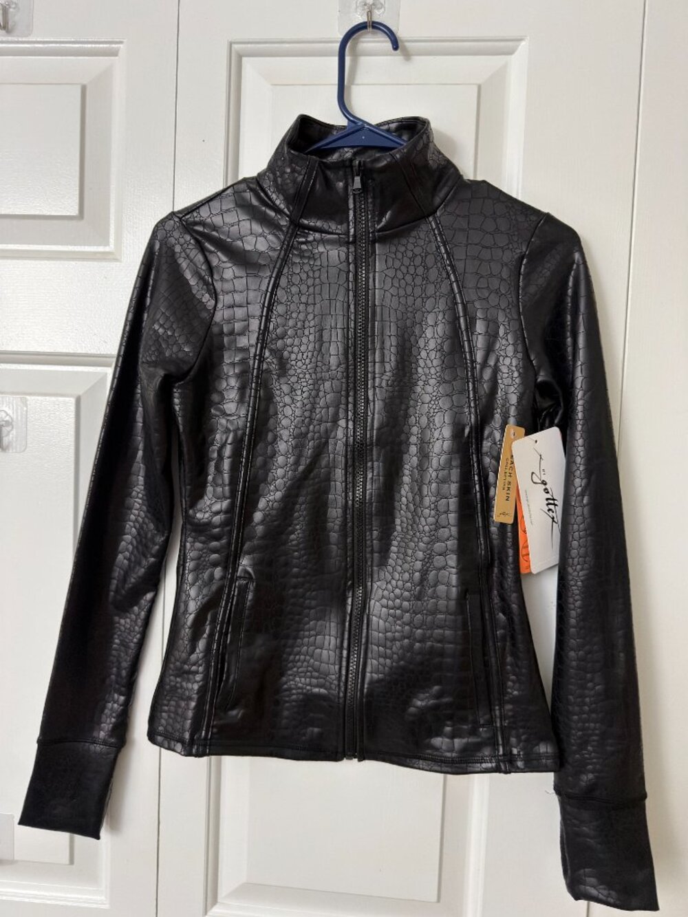 X by Gottex Line Jacket in a black crocodile pattern - Picture 4 of 12